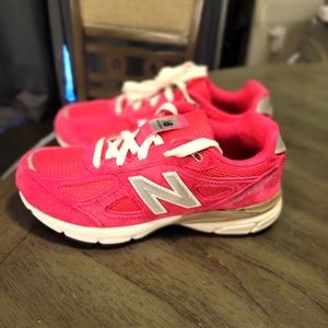 GIRLS NEW BALANCE PINK 990  SIZE 3.5. LIKE NEW!
